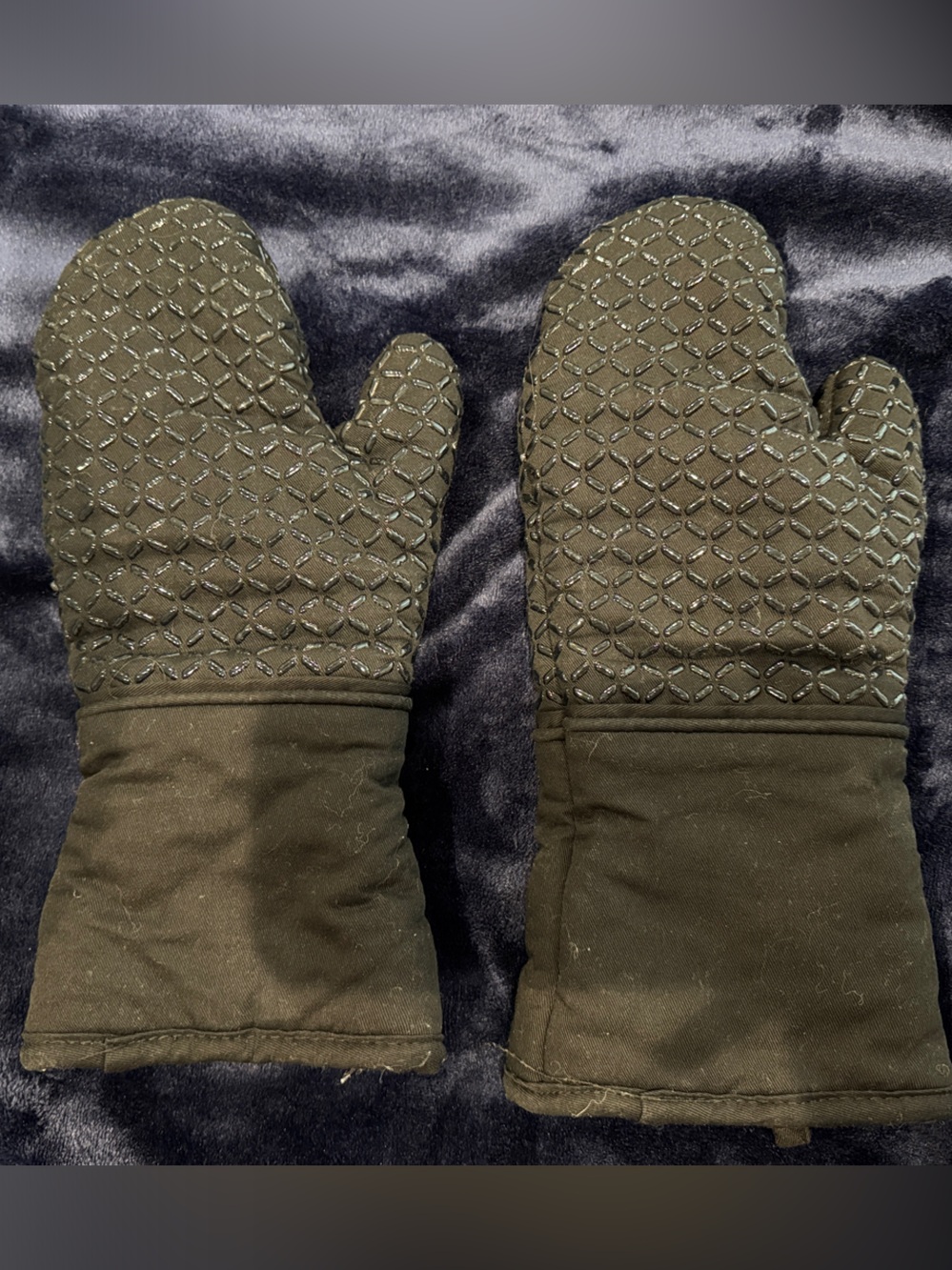 Black All-Clad Oven Mitts